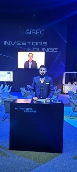 Investors Lounge x Mentorship Lab — Hosting